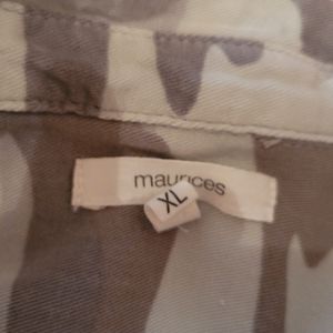 Maurice XL Cameo short sleeve button down top, exc cond.